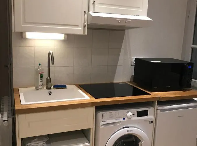 Sur La Colline Apartment