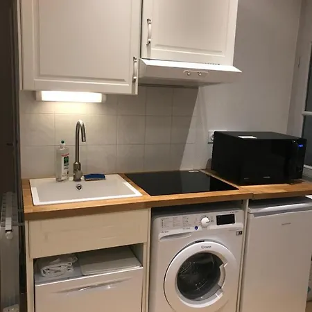 Sur La Colline Apartment